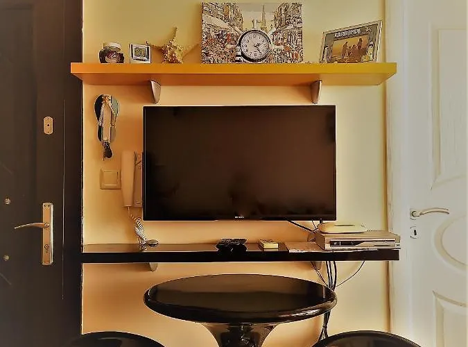 Апартаменты Mellia Boutique